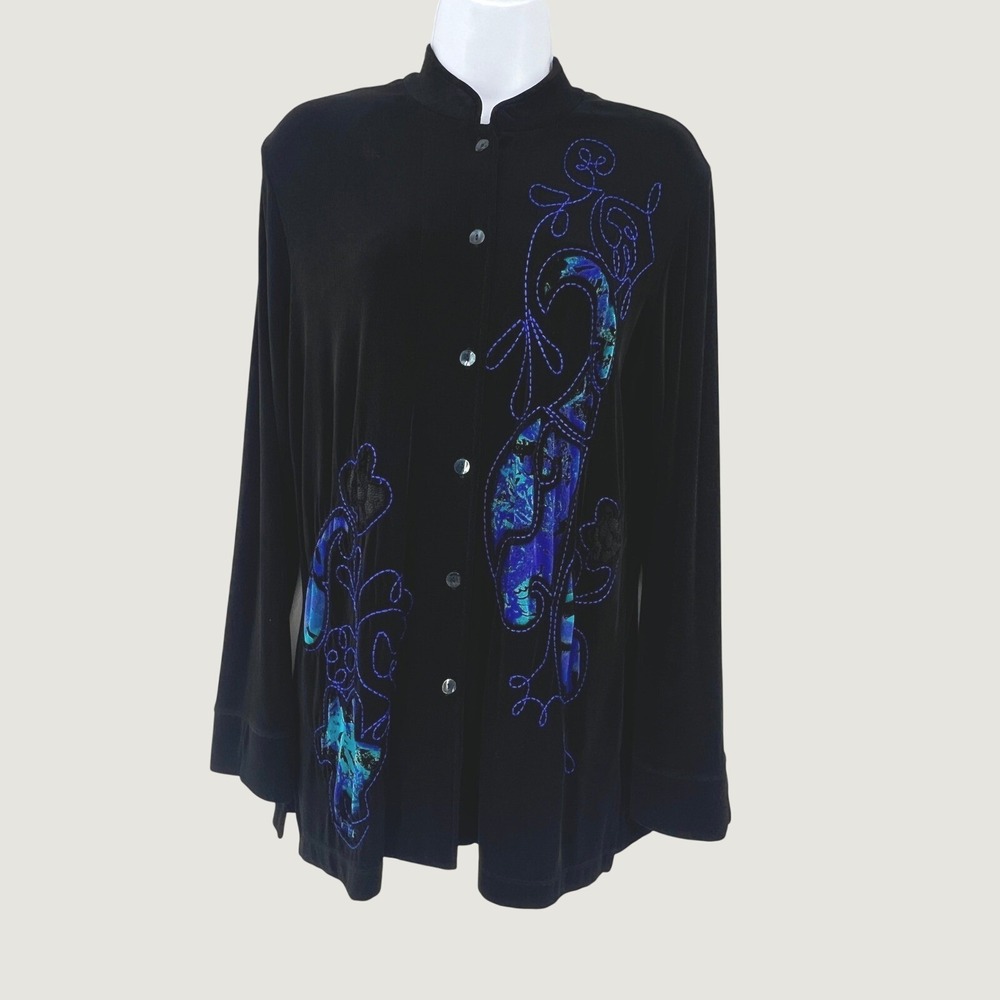 Chicos Travelers Women 1 US M Black Blue Embroidered Button Top Artsy Bohemian